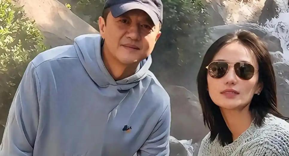 ky体育中国-复婚传闻真相大白仅24小时，李亚鹏高调官宣喜讯，全网恭喜